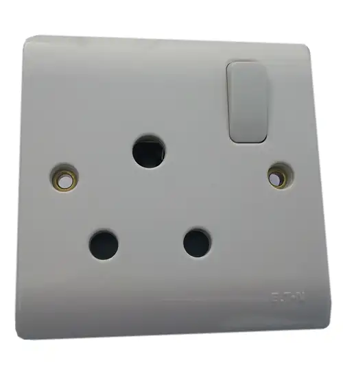 15 Amps Socket Nigeria Heavy-Duty Round Pin Wall Socket – BS546 Standard