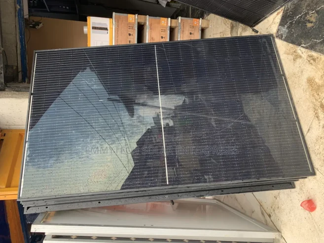 500W Black Canadian Solar Panel